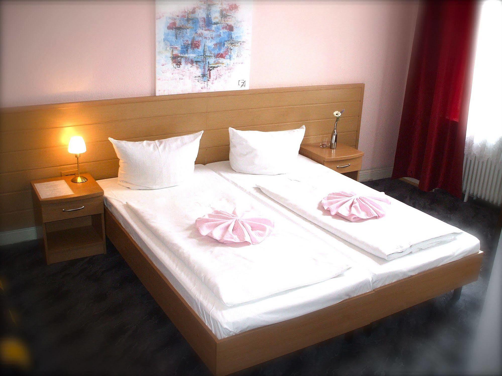 Hotel Pension Messe Berlin Exterior photo