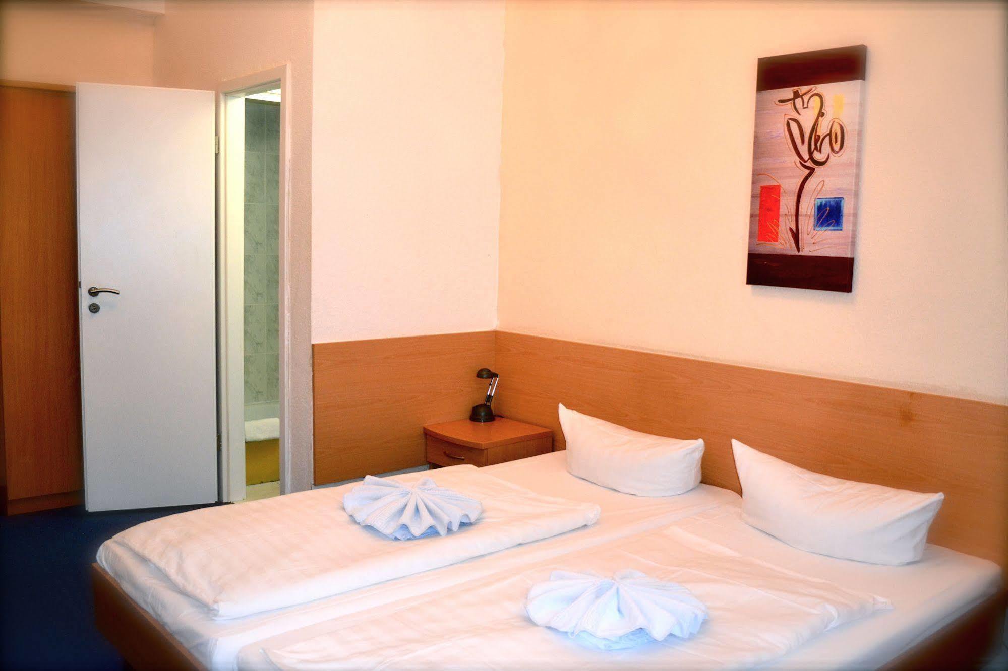 Hotel Pension Messe Berlin Exterior photo