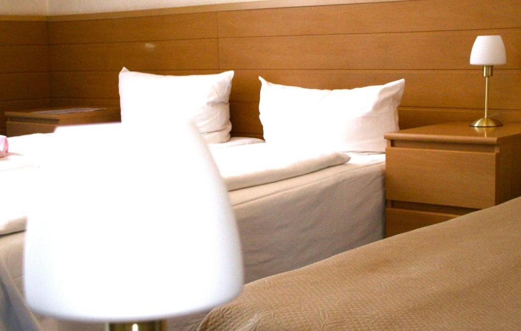 Hotel Pension Messe Berlin Room photo
