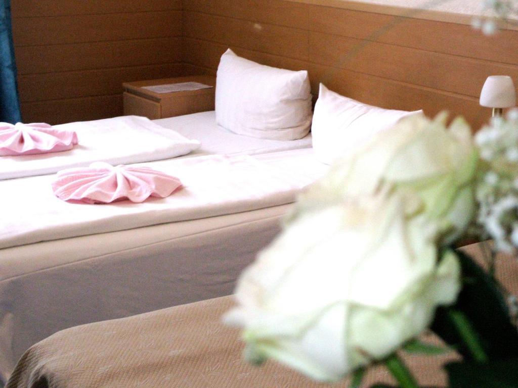 Hotel Pension Messe Berlin Room photo